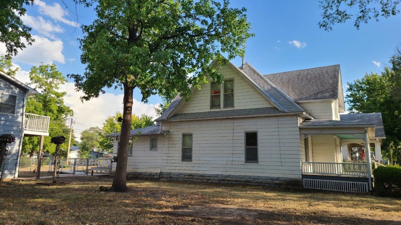 1105 S Washington Ave #1101 S WASHINGTON, Wellington, Kansas image 4