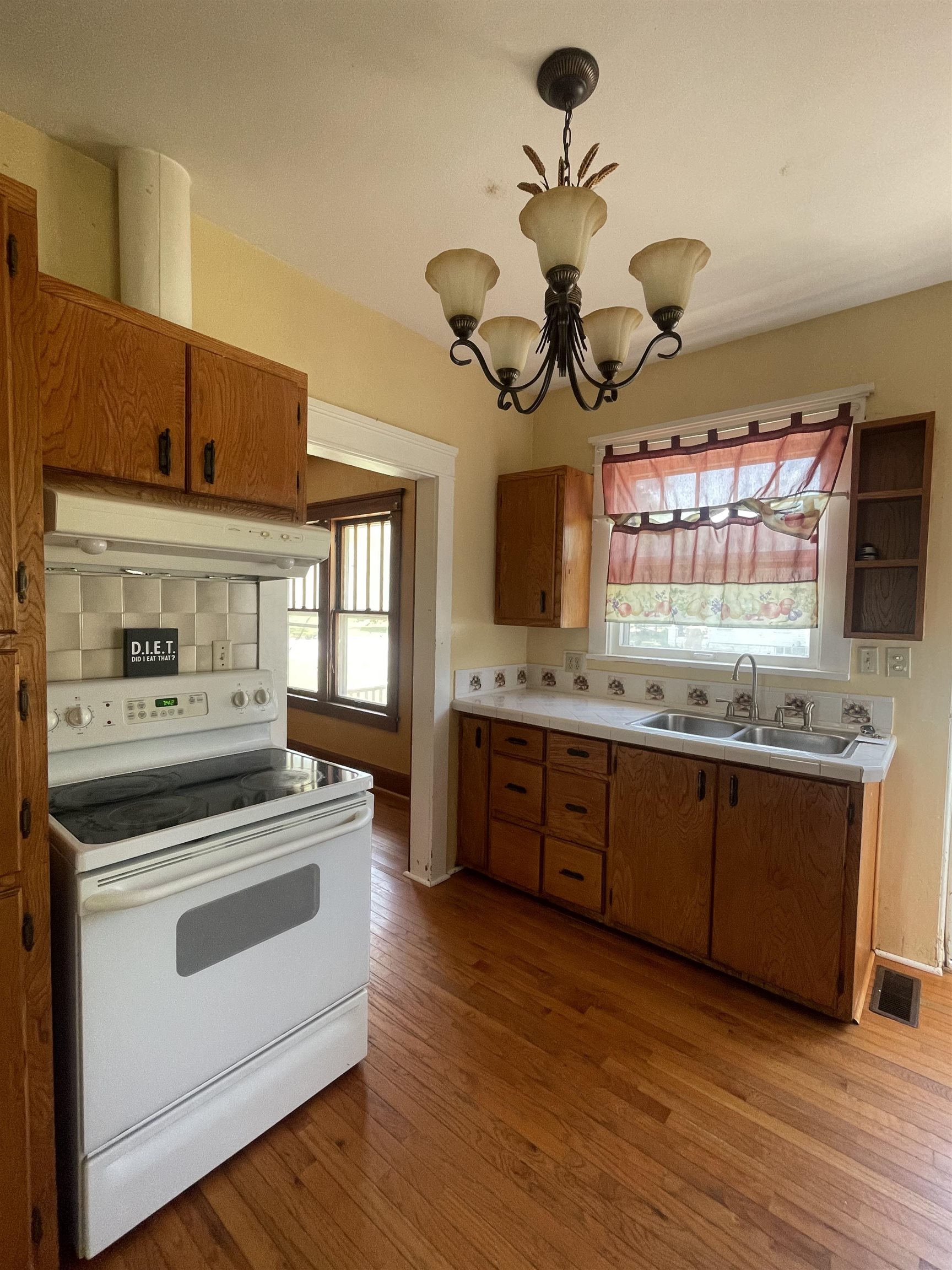 1422 Washington St, Harper, Kansas image 16
