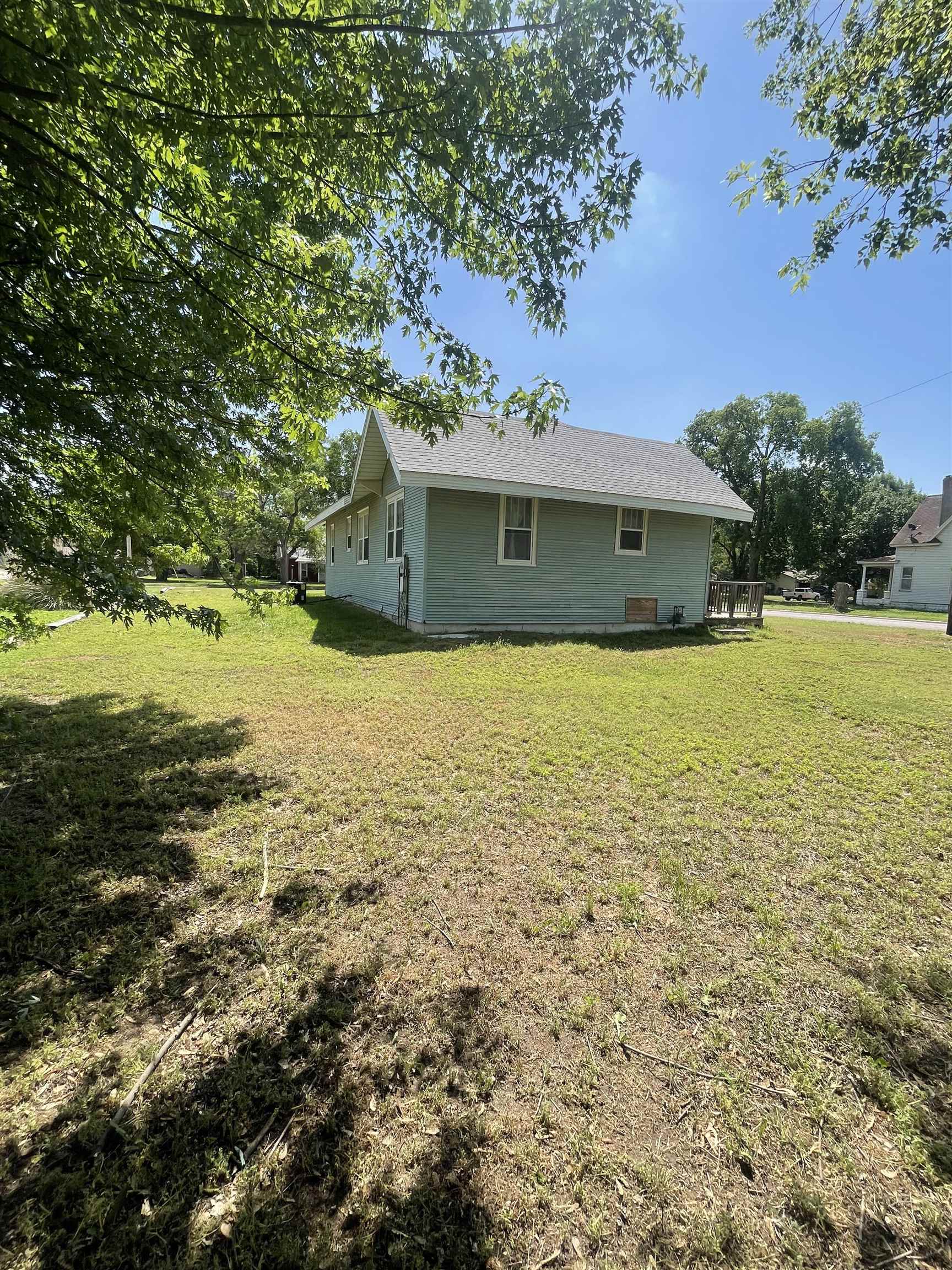 1422 Washington St, Harper, Kansas image 19