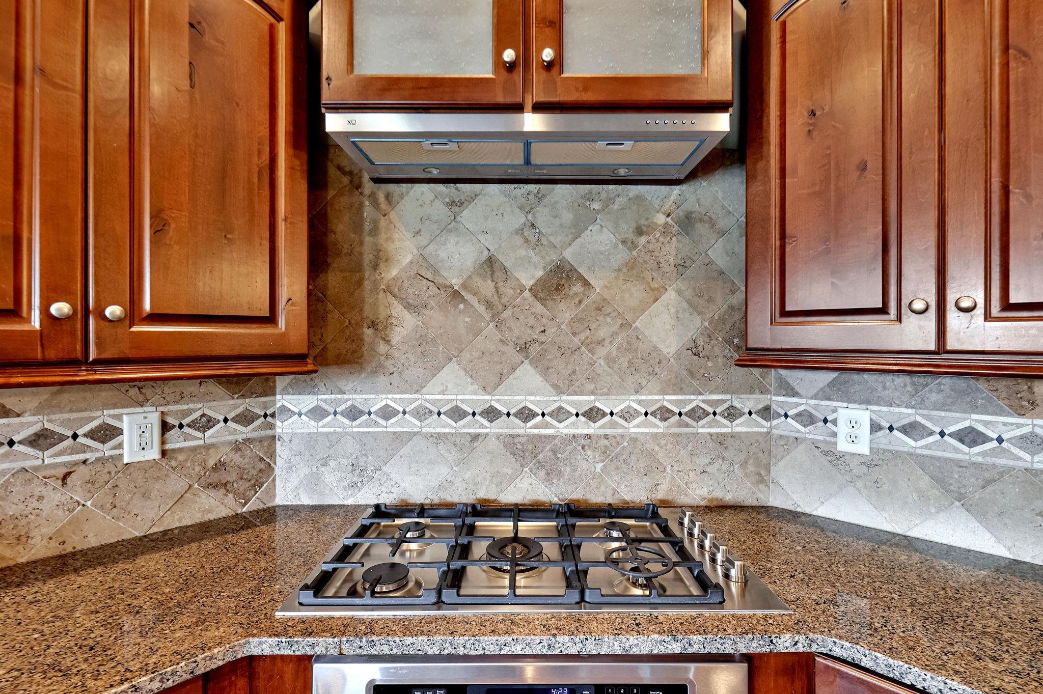 Wichita, Kansas 67205, United States, 5 Bedrooms Bedrooms, ,3 BathroomsBathrooms,Residential,Pending,56205