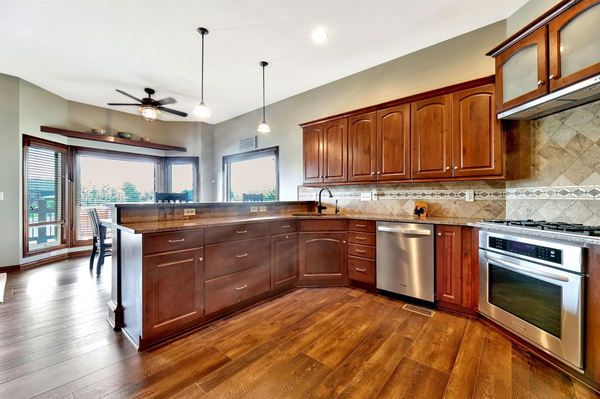 Wichita, Kansas 67205, United States, 5 Bedrooms Bedrooms, ,3 BathroomsBathrooms,Residential,Pending,56205