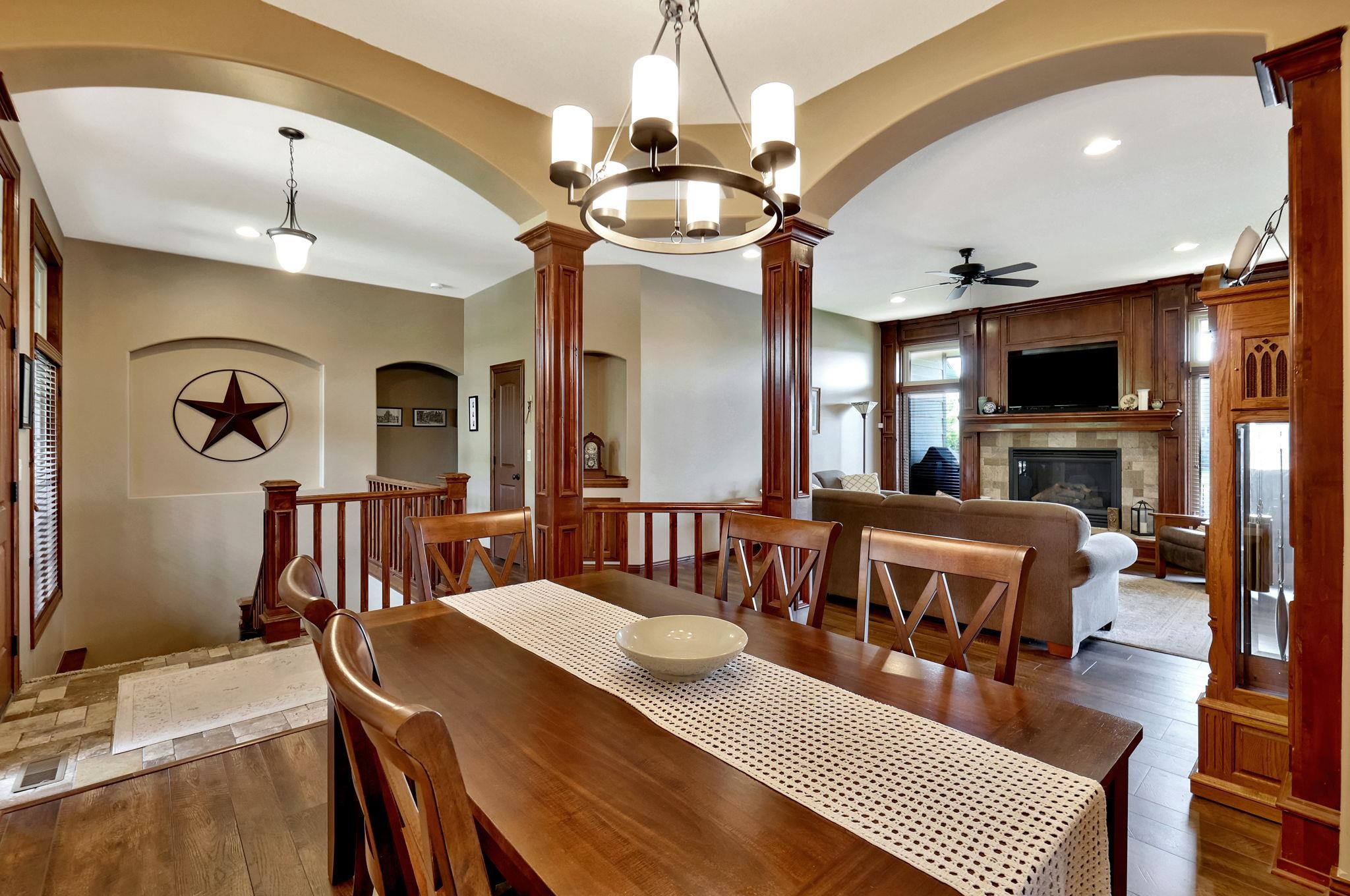 Wichita, Kansas 67205, United States, 5 Bedrooms Bedrooms, ,3 BathroomsBathrooms,Residential,Pending,56205