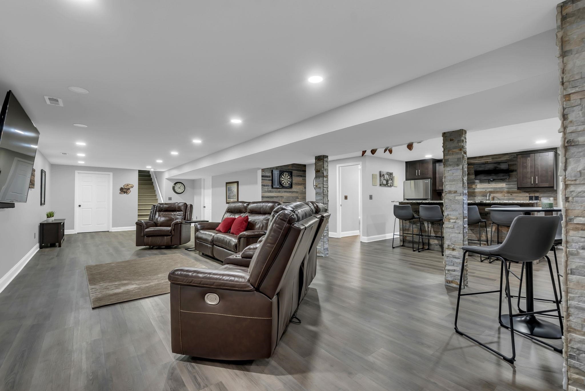 7 E Swallow St, Wichita, Virginia image 25
