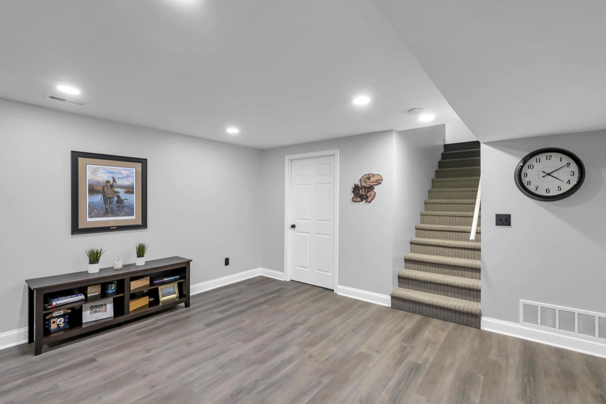 7 E Swallow St, Wichita, Virginia image 23