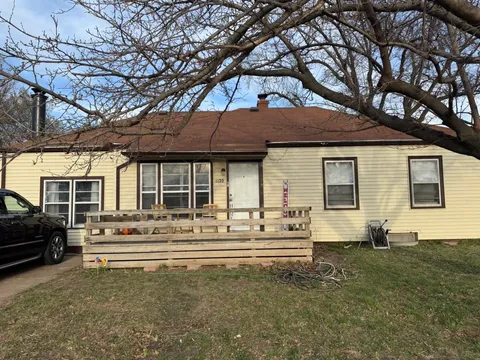 1120 S Ash St, Wichita, KS MLS: 652443