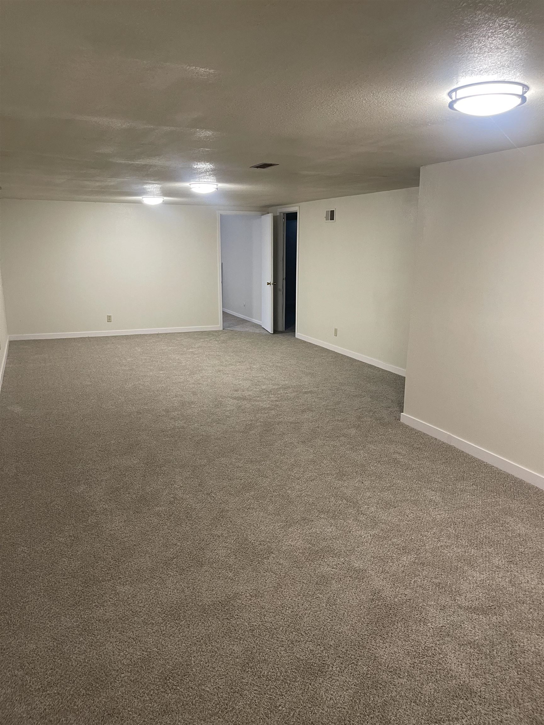 4601 Mainline Dr, Hutchinson, Kansas image 30