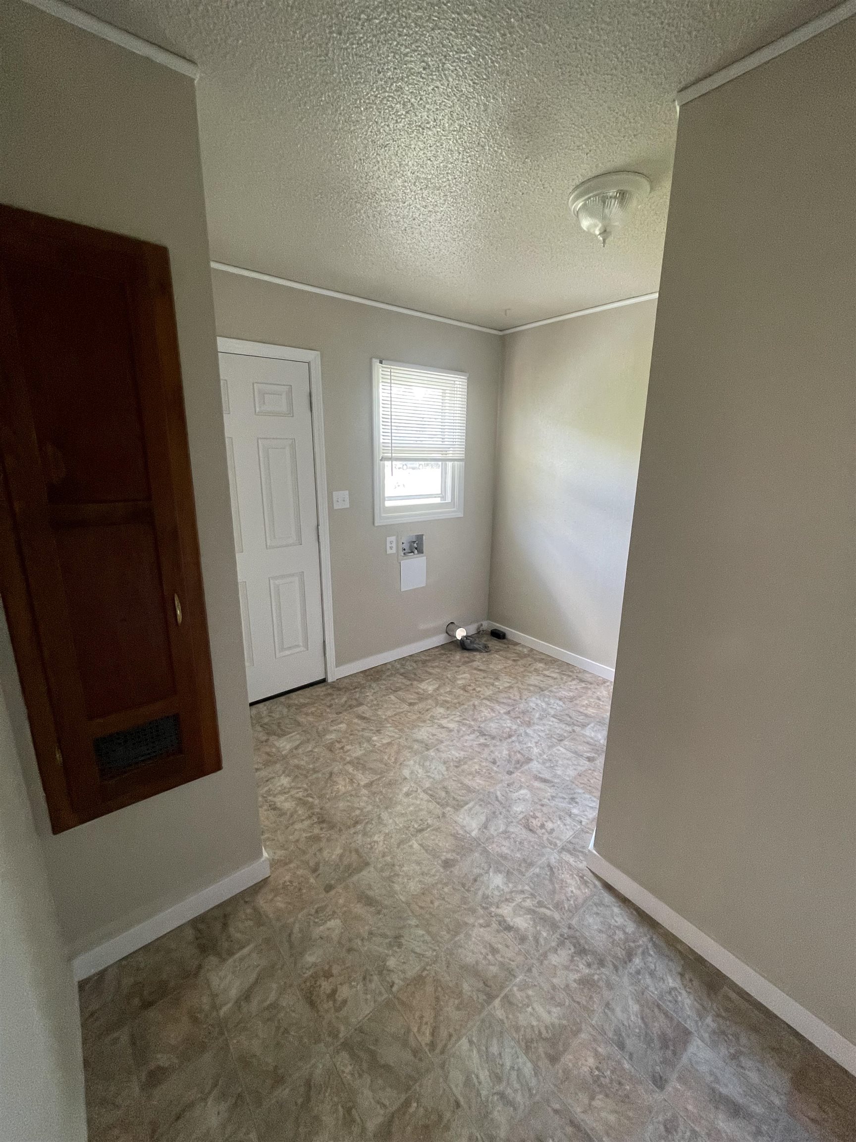 4601 Mainline Dr, Hutchinson, Kansas image 13