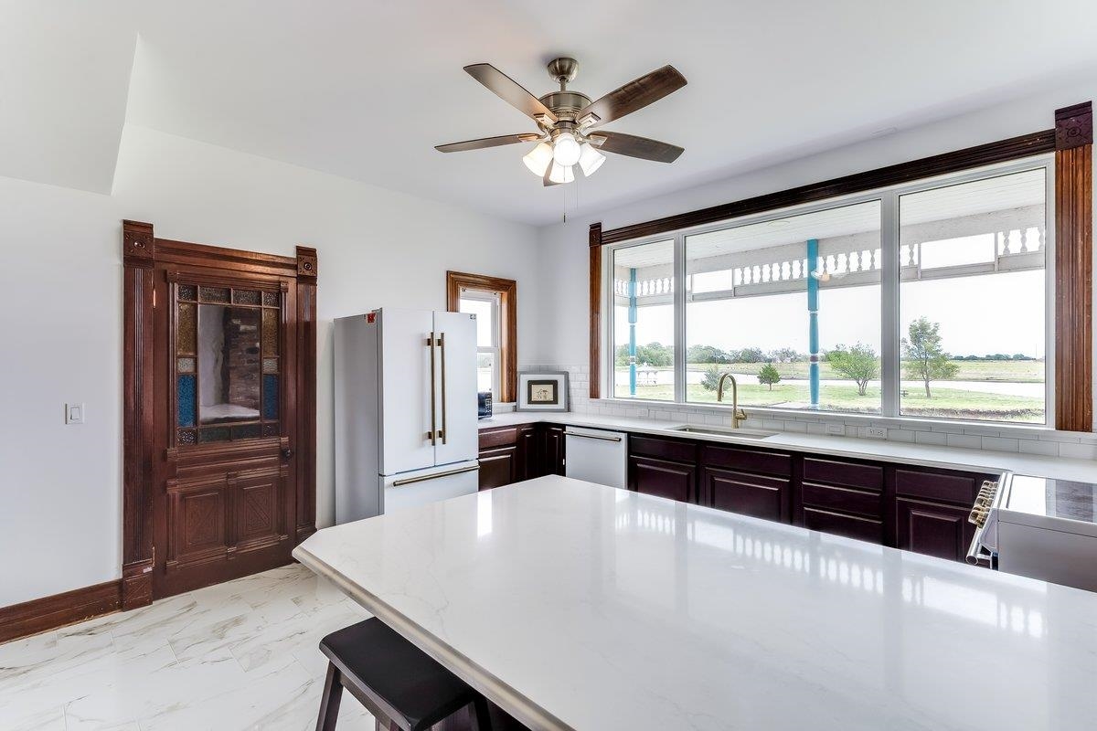 Welcome to a Once-in-a-Lifetime Luxury Country EstateWhere Storybook C – image 8