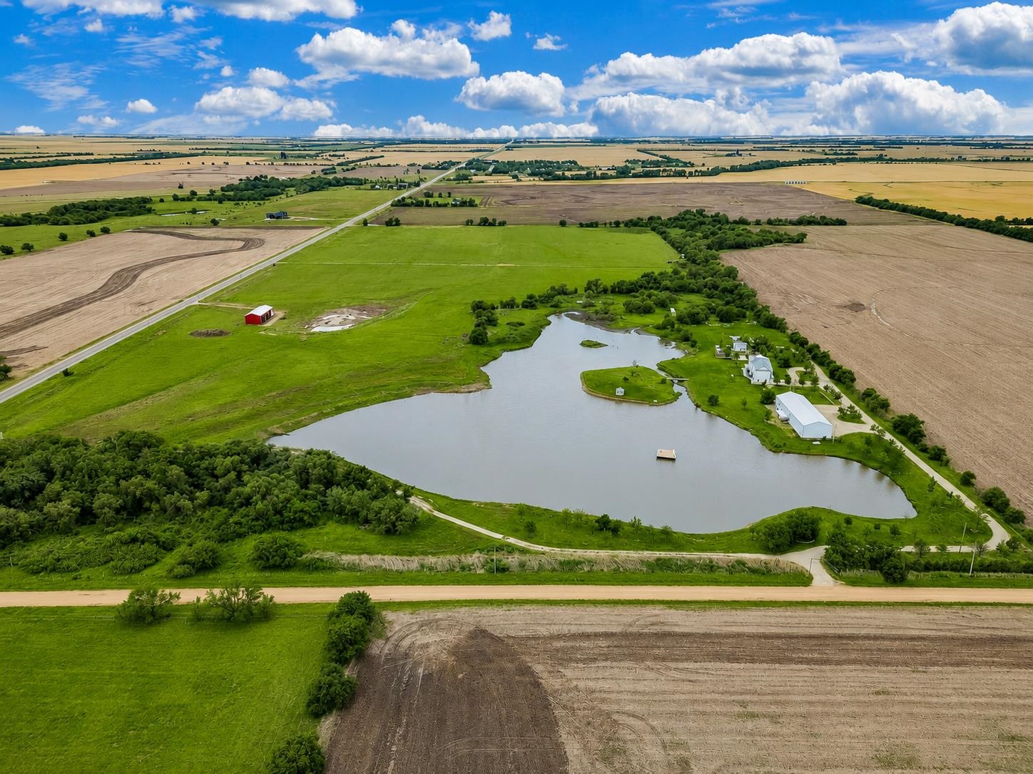 Welcome to a Once-in-a-Lifetime Luxury Country EstateWhere Storybook C – image 32