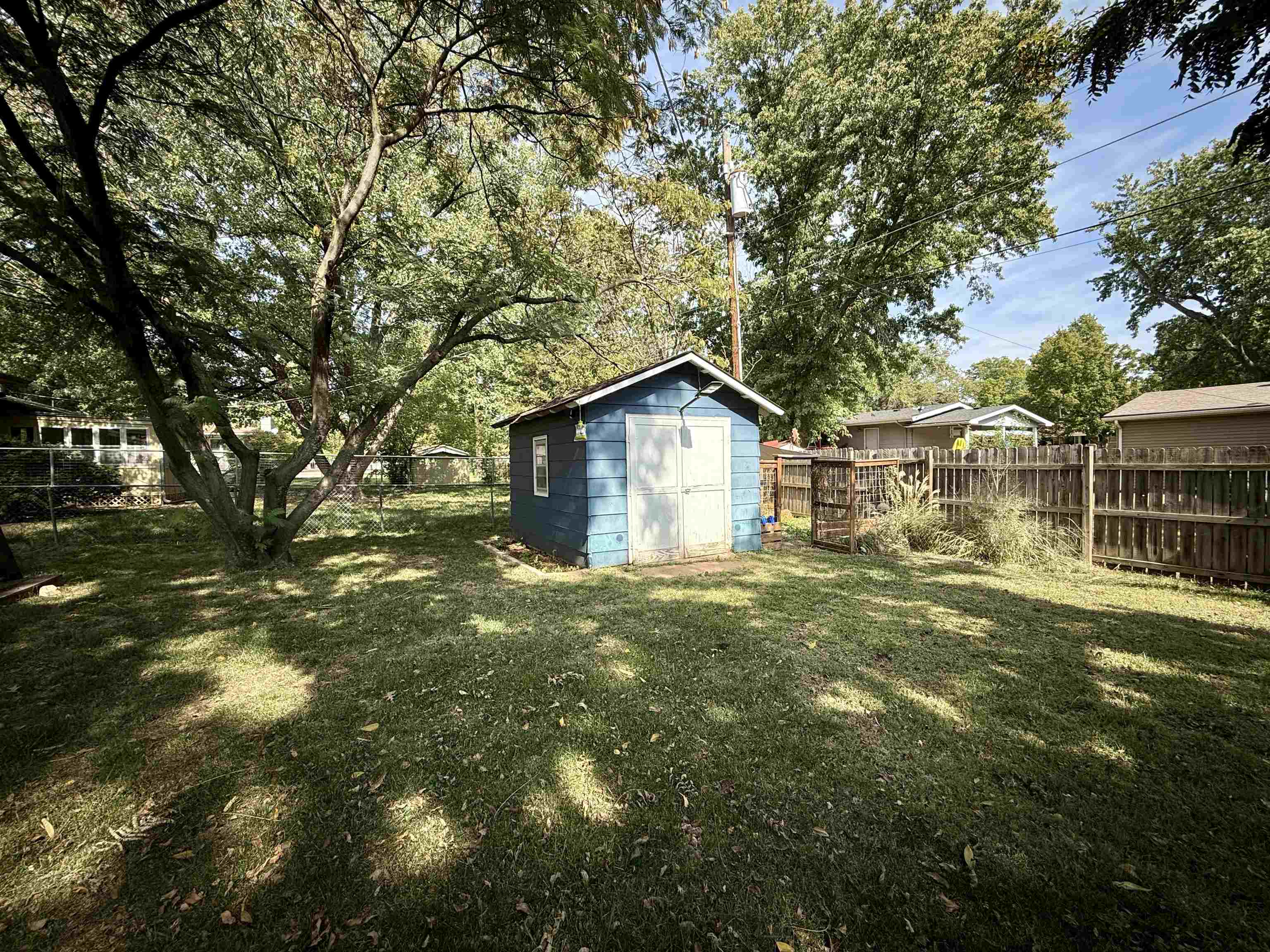 1954 N Belmont St, El Dorado, Kansas image 31