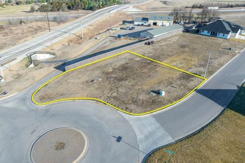 Vacant Land For Sale - 825 N Speyside Cir<br/> Andover, KS 67002