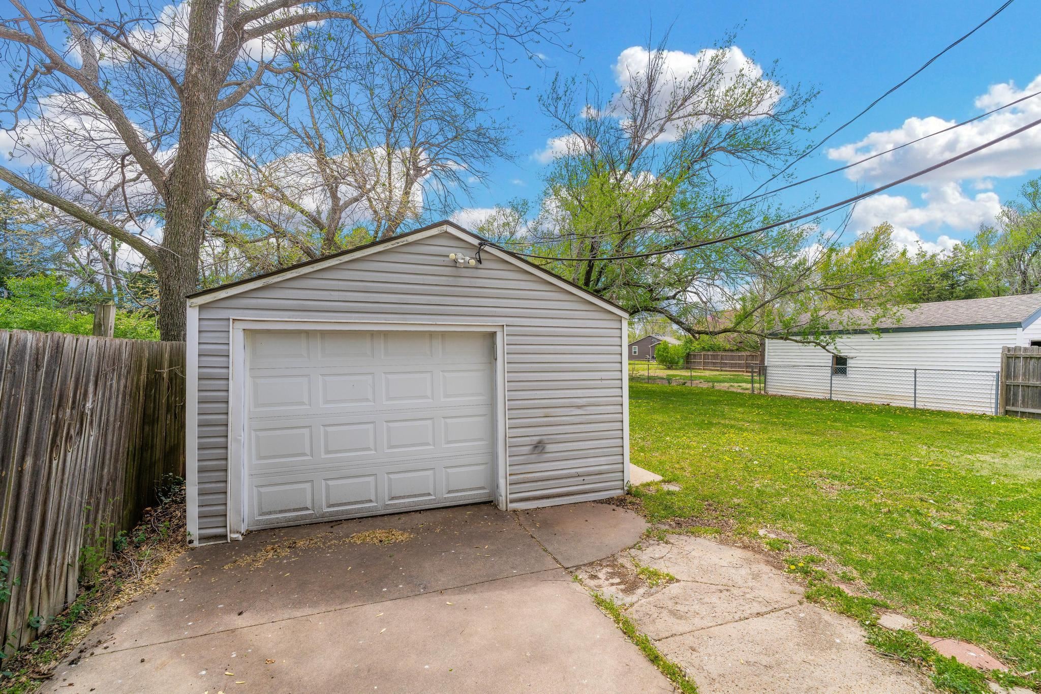 1409 Edgemoor St, El Dorado, Kansas image 21