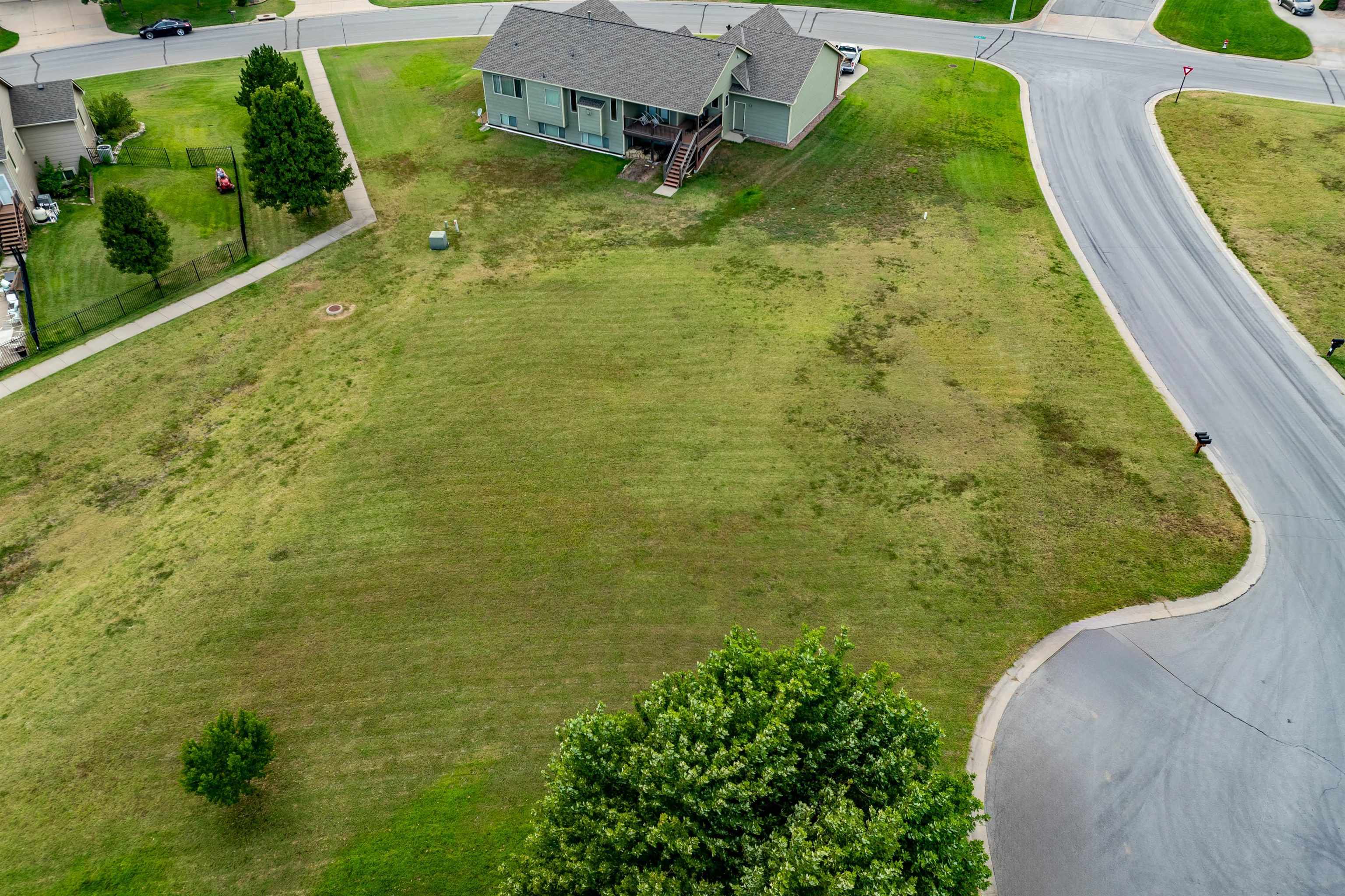 607 E Aspen Creek Ct, Andover, Kansas image 12