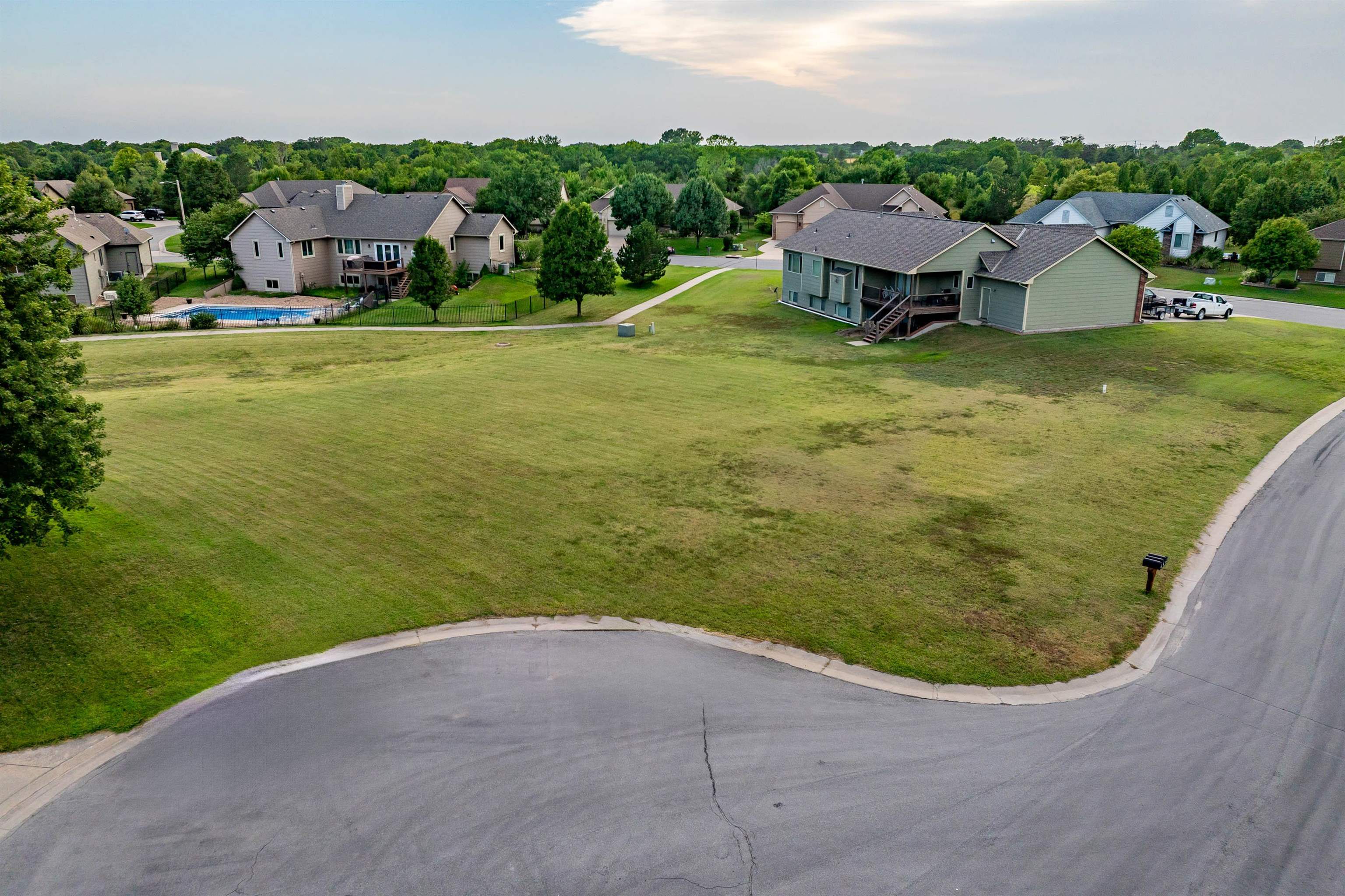 607 E Aspen Creek Ct, Andover, Kansas image 3
