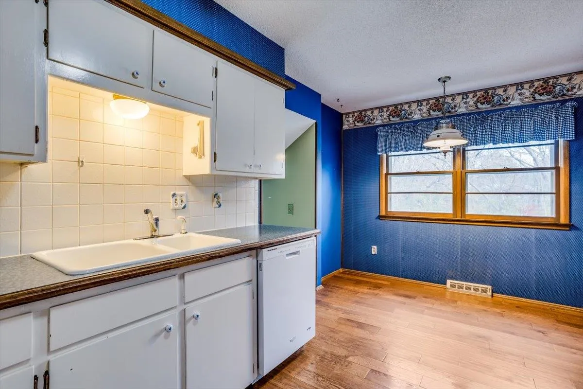 Derby, Kansas 67037, United States, 3 Bedrooms Bedrooms, ,3 BathroomsBathrooms,Residential,Pending,28831