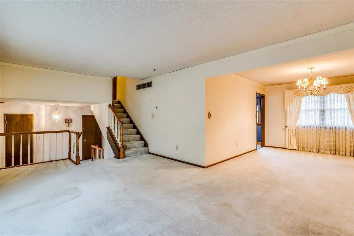 Derby, Kansas 67037, United States, 3 Bedrooms Bedrooms, ,3 BathroomsBathrooms,Residential,Pending,28831