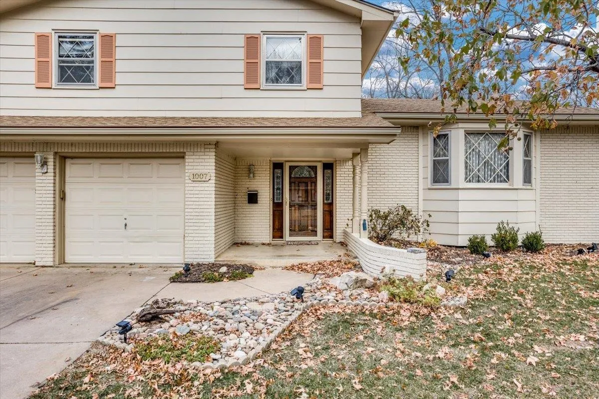 Derby, Kansas 67037, United States, 3 Bedrooms Bedrooms, ,3 BathroomsBathrooms,Residential,Pending,28831