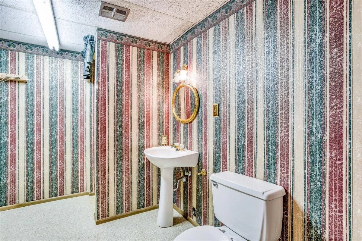 Derby, Kansas 67037, United States, 3 Bedrooms Bedrooms, ,3 BathroomsBathrooms,Residential,Pending,28831