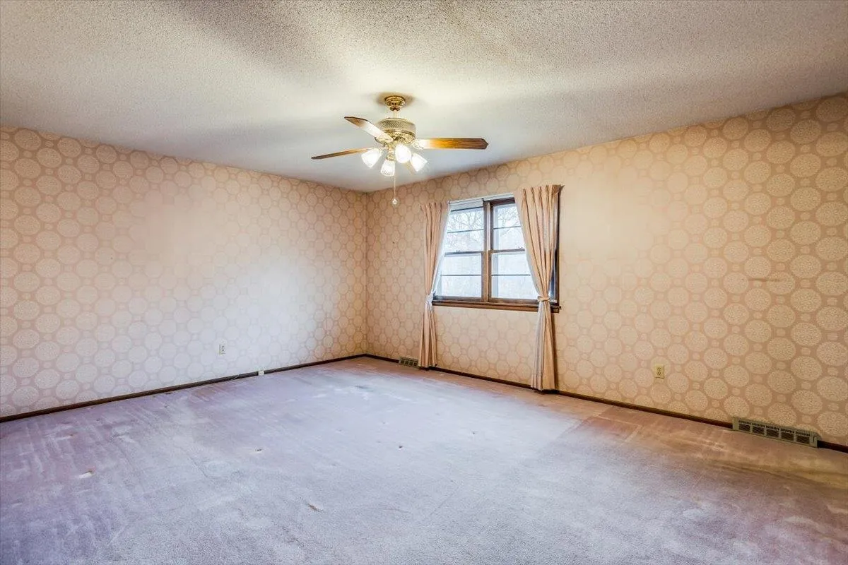 Derby, Kansas 67037, United States, 3 Bedrooms Bedrooms, ,3 BathroomsBathrooms,Residential,Pending,28831