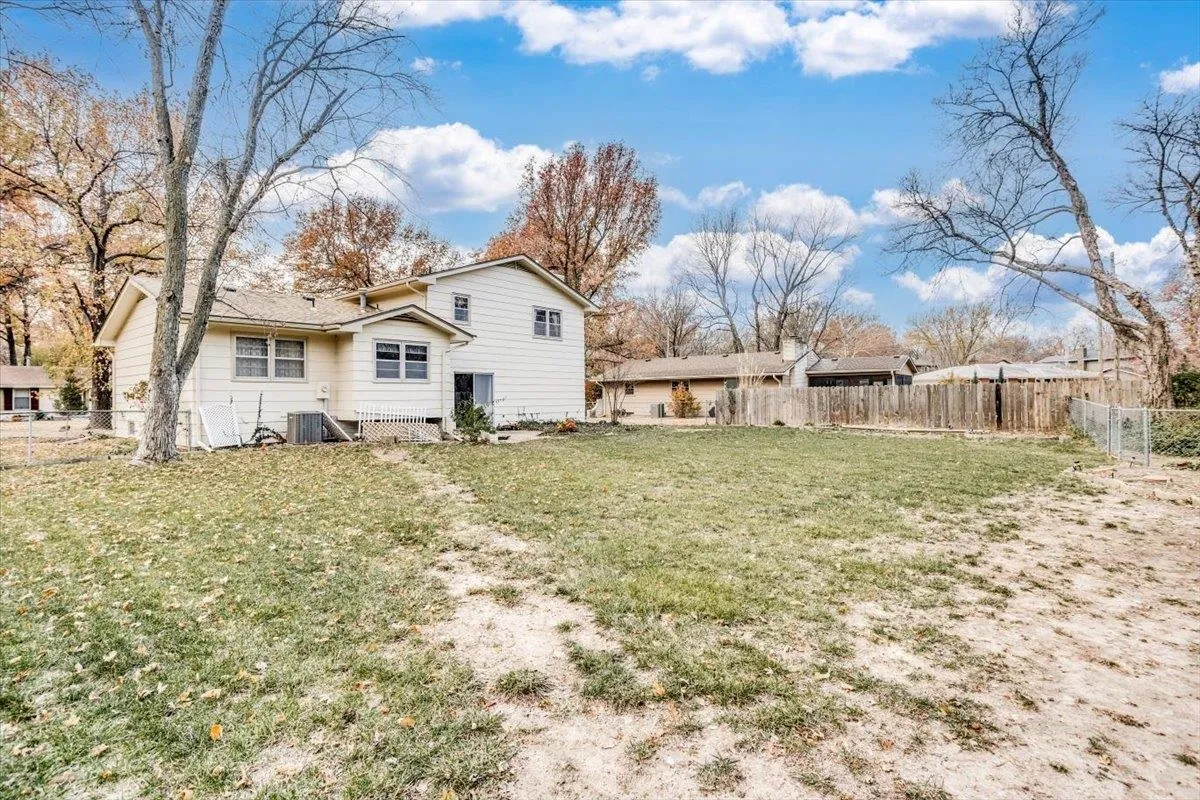 Derby, Kansas 67037, United States, 3 Bedrooms Bedrooms, ,3 BathroomsBathrooms,Residential,Pending,28831