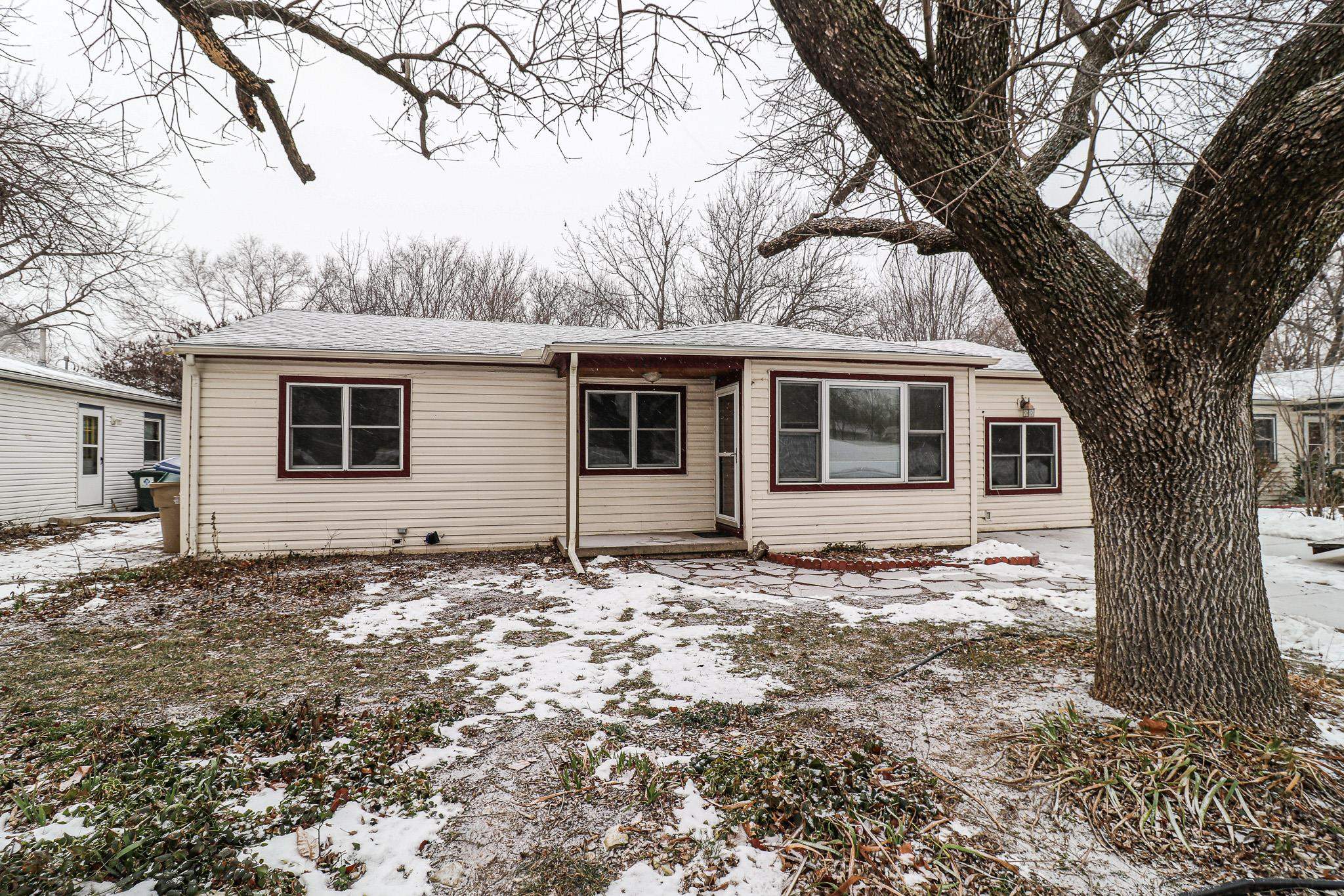 1321 E Ashford Dr, Park City, Kansas image 1