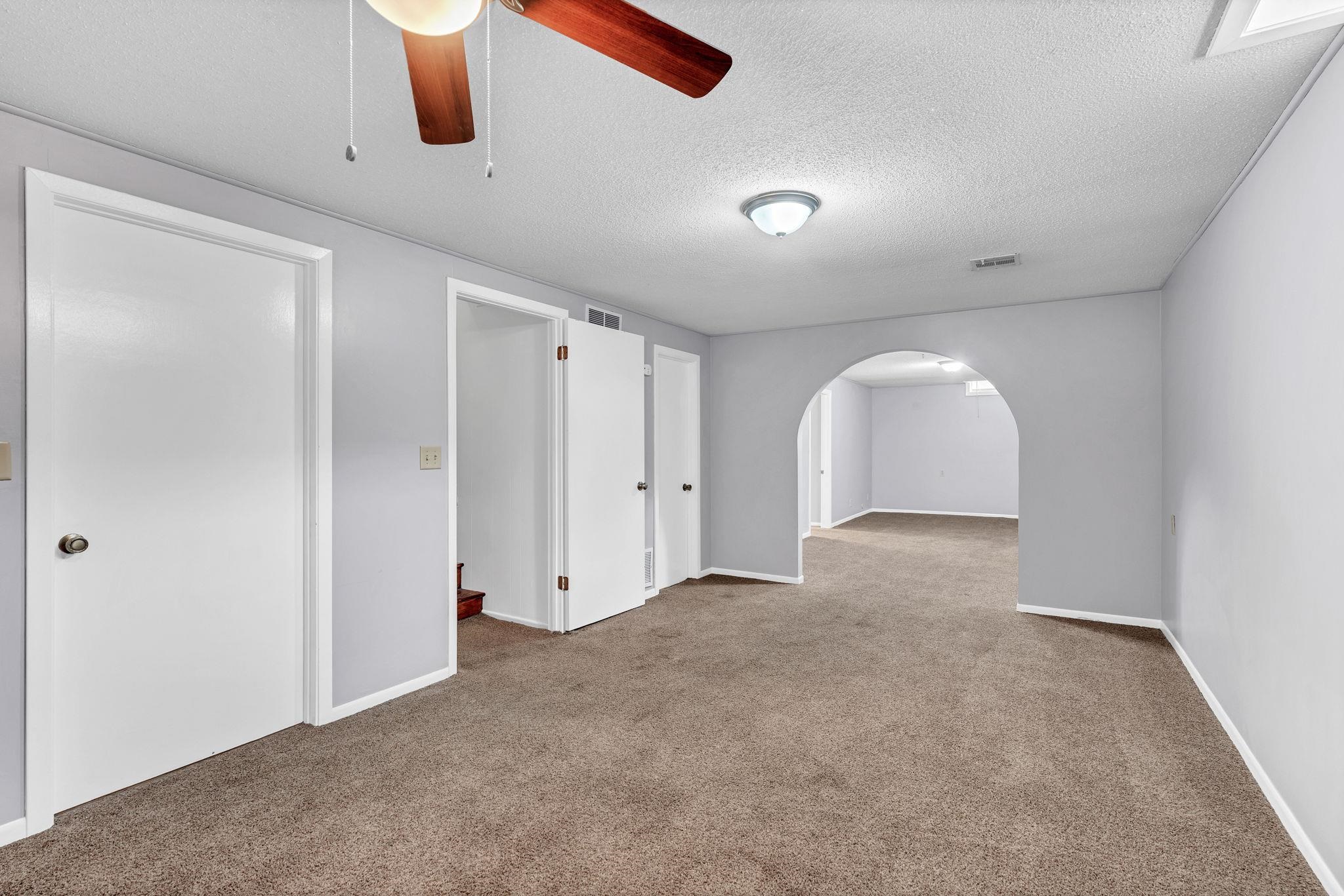 1306 N Brookfield Ln, Derby, Kansas image 20