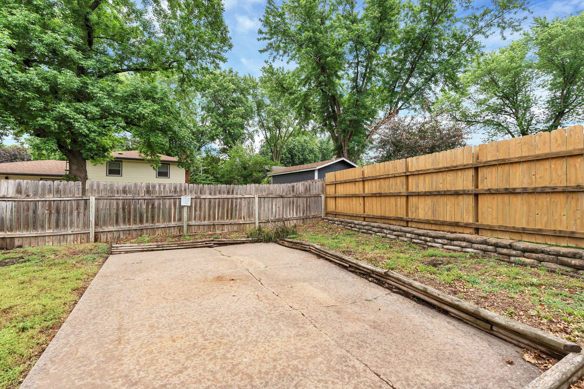 1306 N Brookfield Ln, Derby, Kansas image 27