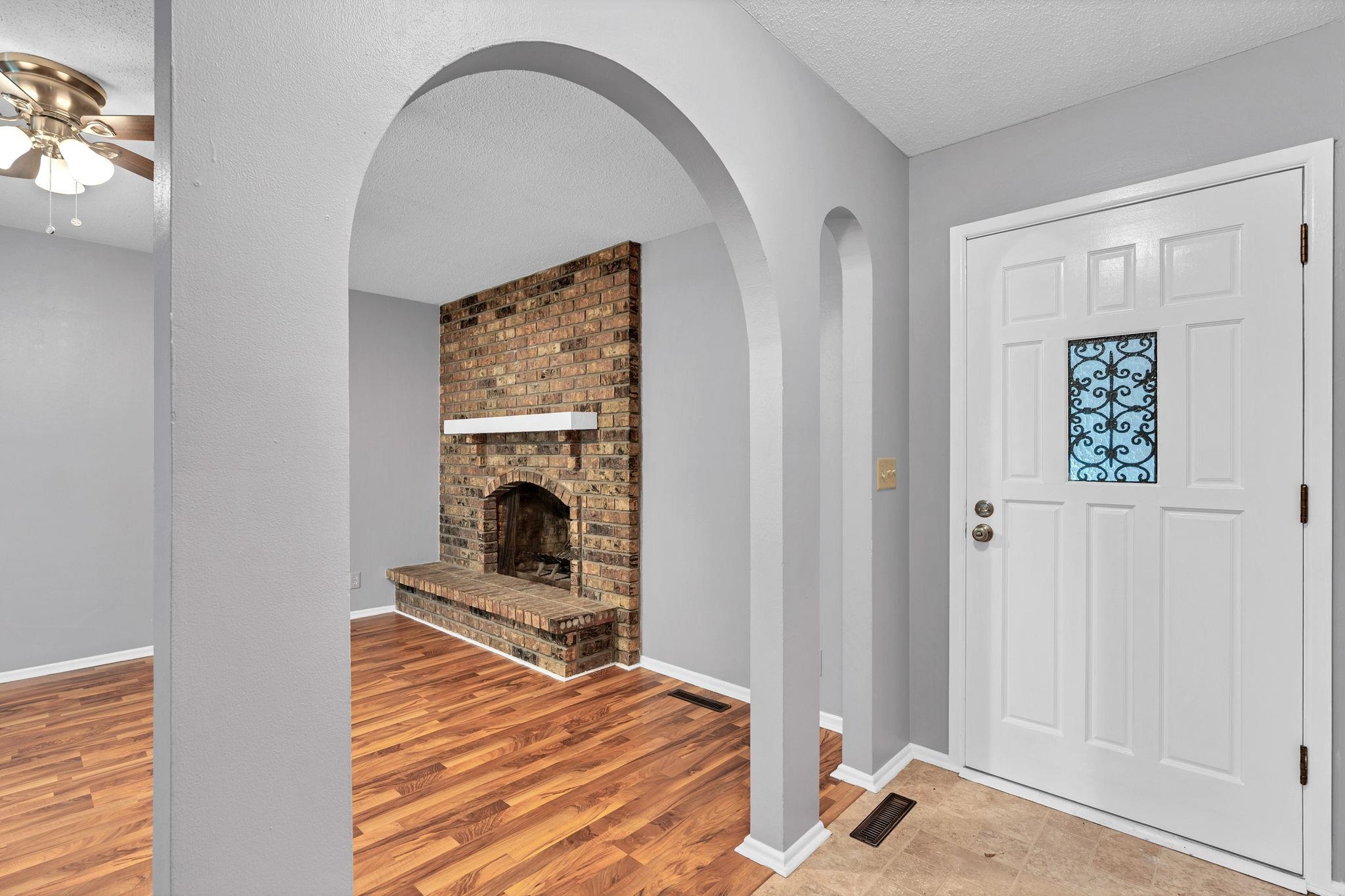 1306 N Brookfield Ln, Derby, Kansas image 4