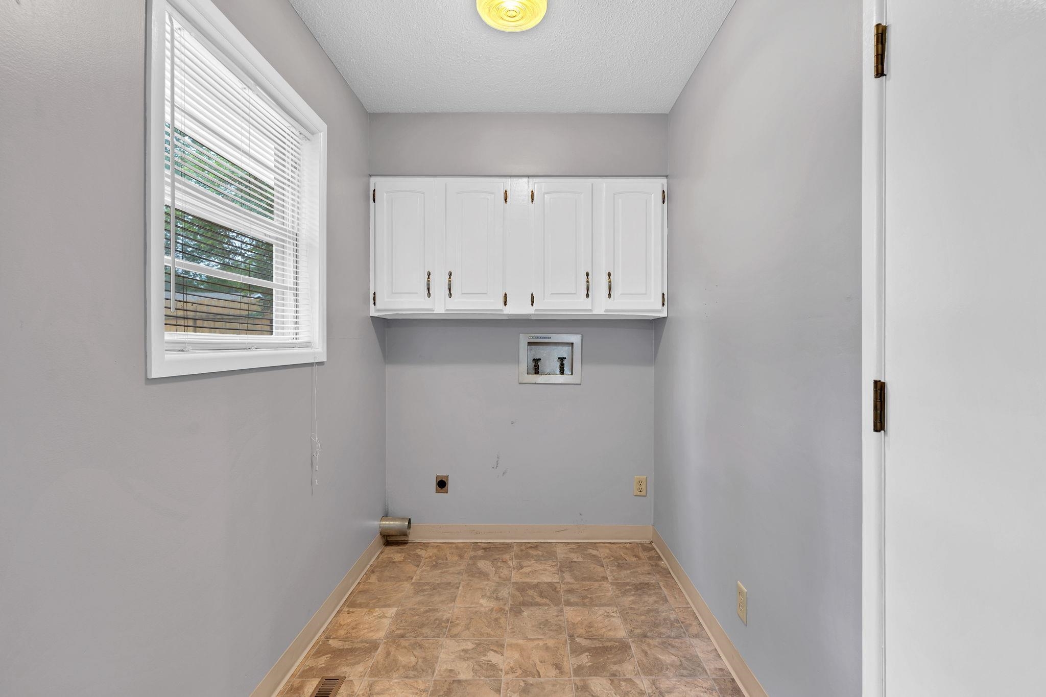 1306 N Brookfield Ln, Derby, Kansas image 7