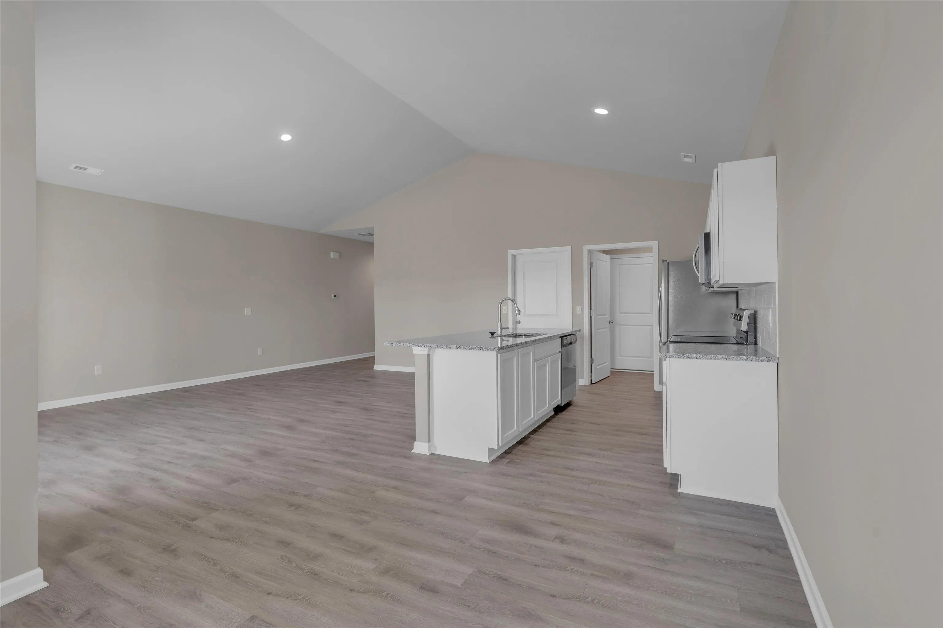 Park City, Kansas 67219, United States, 3 Bedrooms Bedrooms, ,2 BathroomsBathrooms,Residential,Pending,47183