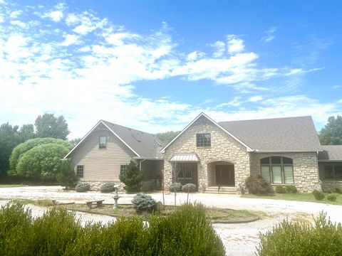 Homes For Sale - 2000 E Madison Ave<br/> Cowley County, Arkansas City, KS 67005