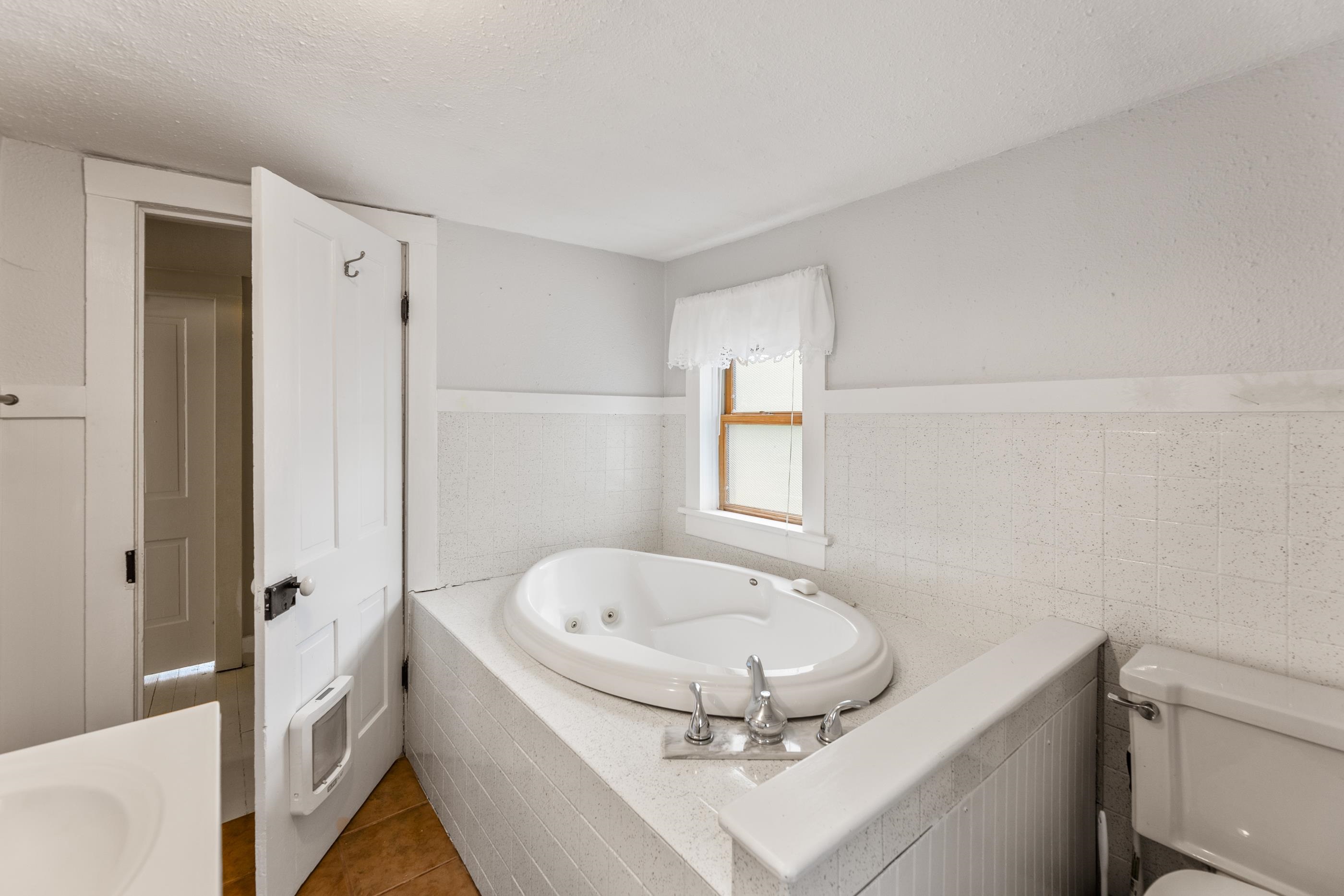 415 E 4th St, Newton, Kansas image 26