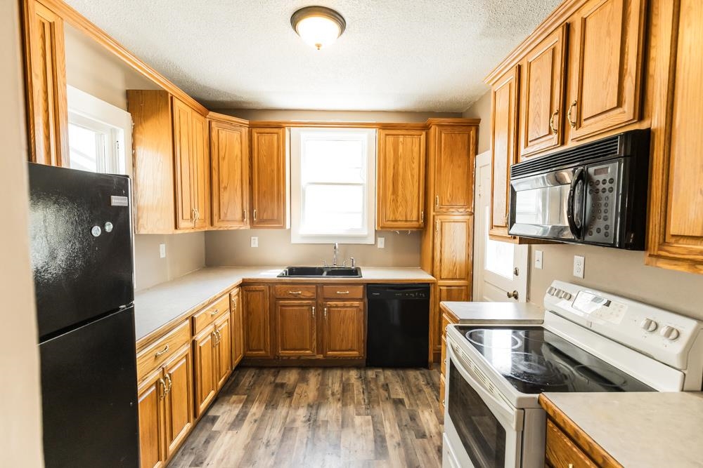 251 S College Ave, Salina, Kansas image 11