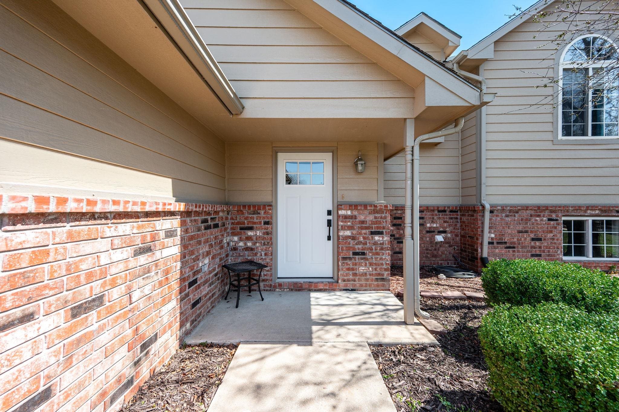 520 Woodstone Pl, Andover, Kansas image 2