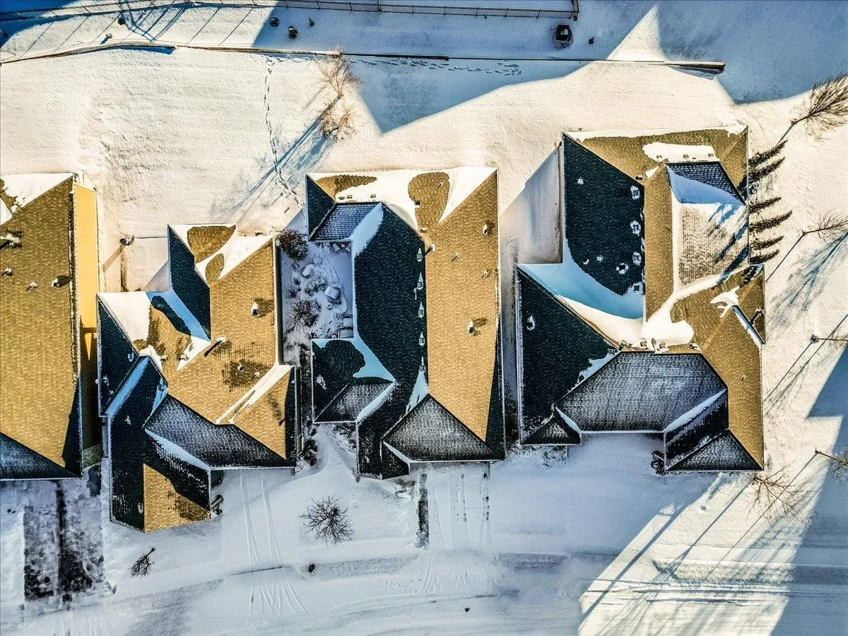 Derby, Kansas 67037, United States, 2 Bedrooms Bedrooms, ,2 BathroomsBathrooms,Residential,Pending,21760