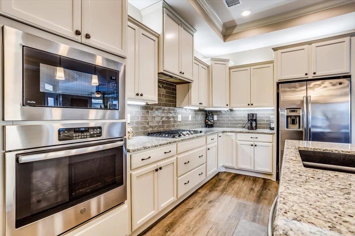 Derby, Kansas 67037, United States, 2 Bedrooms Bedrooms, ,2 BathroomsBathrooms,Residential,Pending,21760