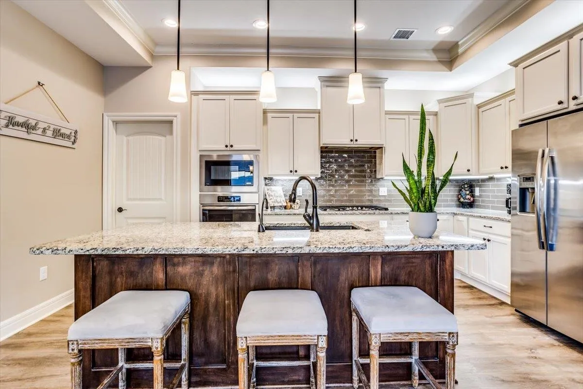 Derby, Kansas 67037, United States, 2 Bedrooms Bedrooms, ,2 BathroomsBathrooms,Residential,Pending,21760