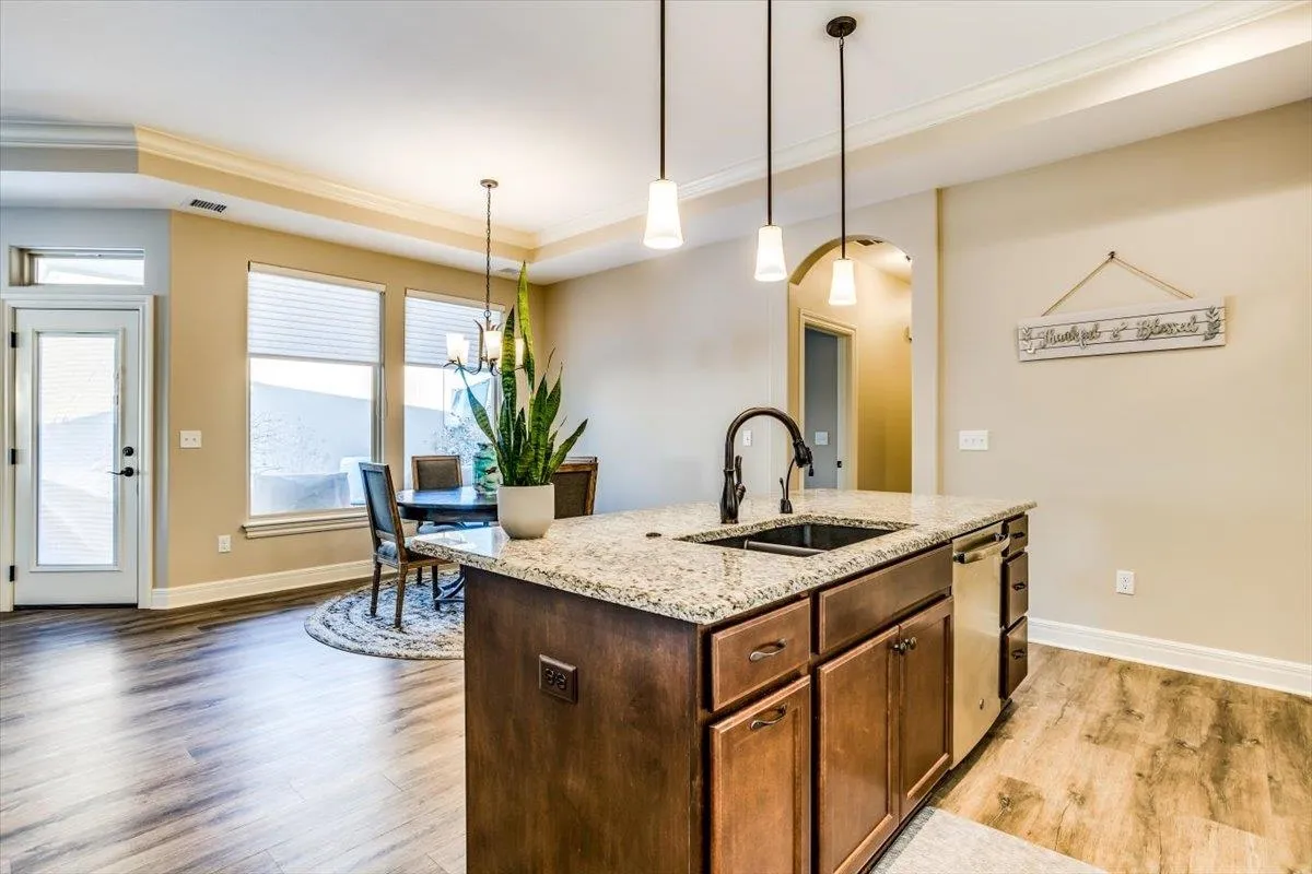 Derby, Kansas 67037, United States, 2 Bedrooms Bedrooms, ,2 BathroomsBathrooms,Residential,Pending,21760