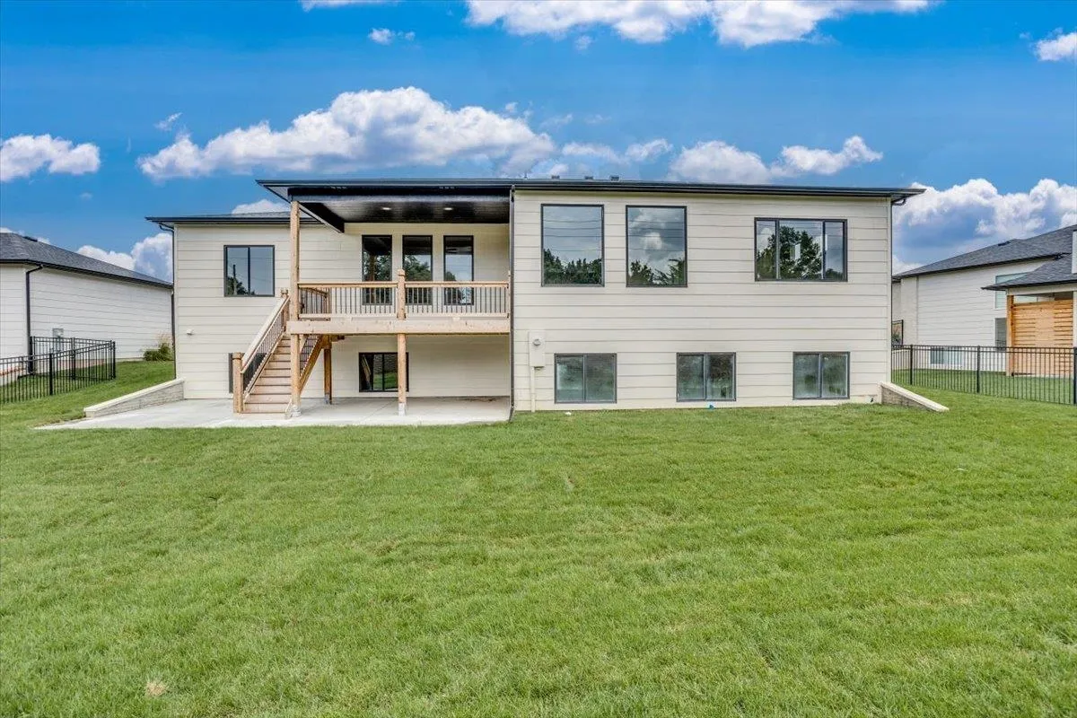 Derby, Kansas 67037, United States, 5 Bedrooms Bedrooms, ,4 BathroomsBathrooms,Residential,Active,62246