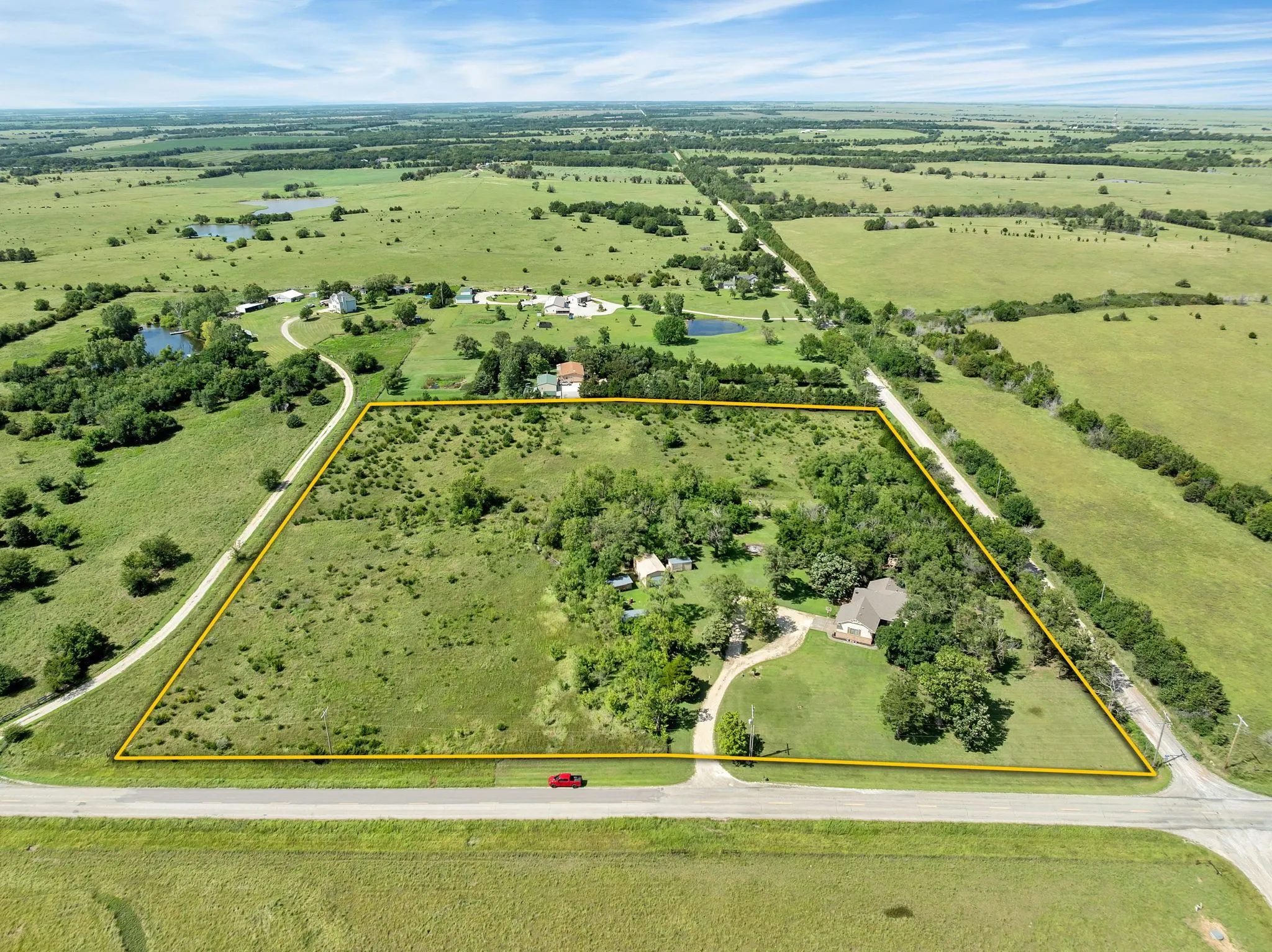 Towanda, Kansas 67144, United States, 6 Bedrooms Bedrooms, ,4 BathroomsBathrooms,Residential,Active,181914