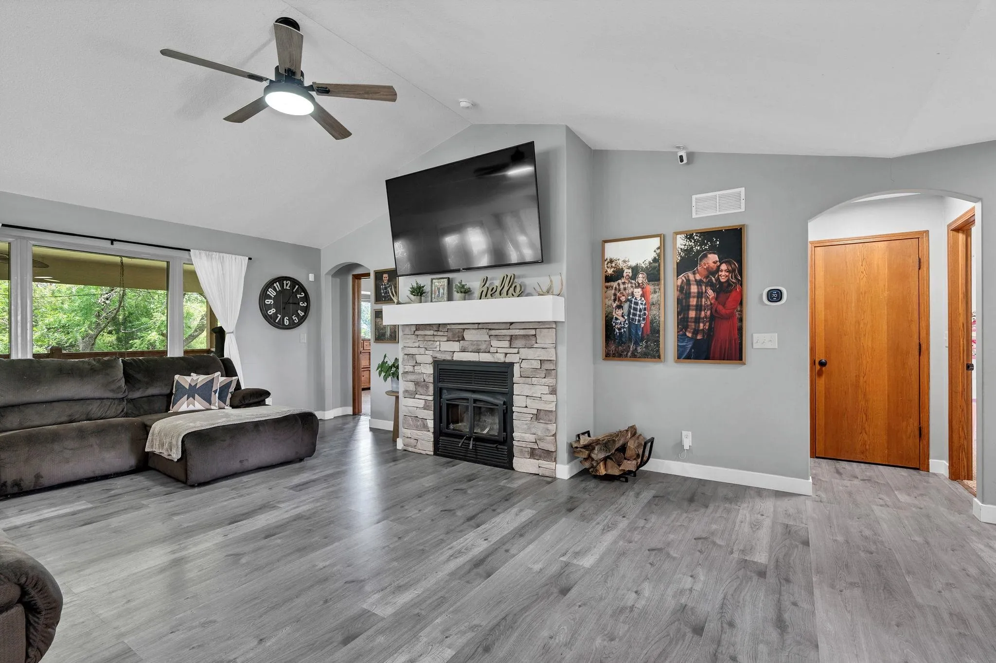 Towanda, Kansas 67144, United States, 6 Bedrooms Bedrooms, ,4 BathroomsBathrooms,Residential,Active,181914