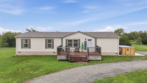 Mobile Home For Sale - 195 E 15th St S St<br/> Sumner County, Wellington, KS 67152