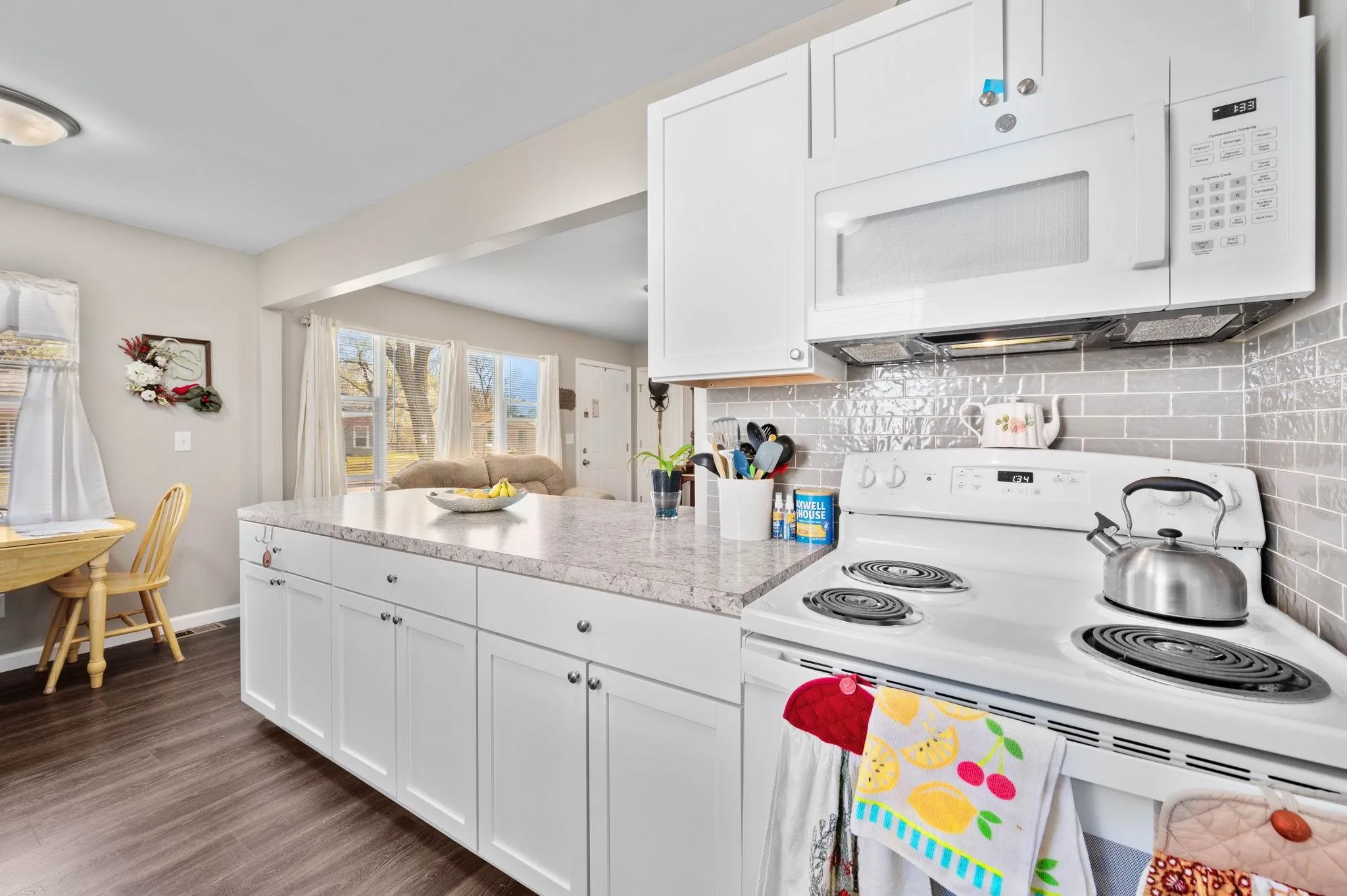 Wichita, Kansas 67213, United States, 3 Bedrooms Bedrooms, ,1 BathroomBathrooms,Residential,Active,96794