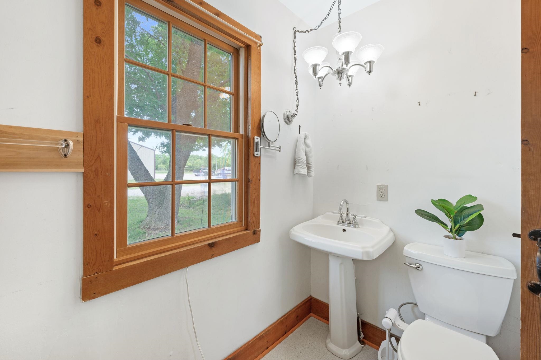9077 SW Ruby Rd, Andover, Kansas image 18