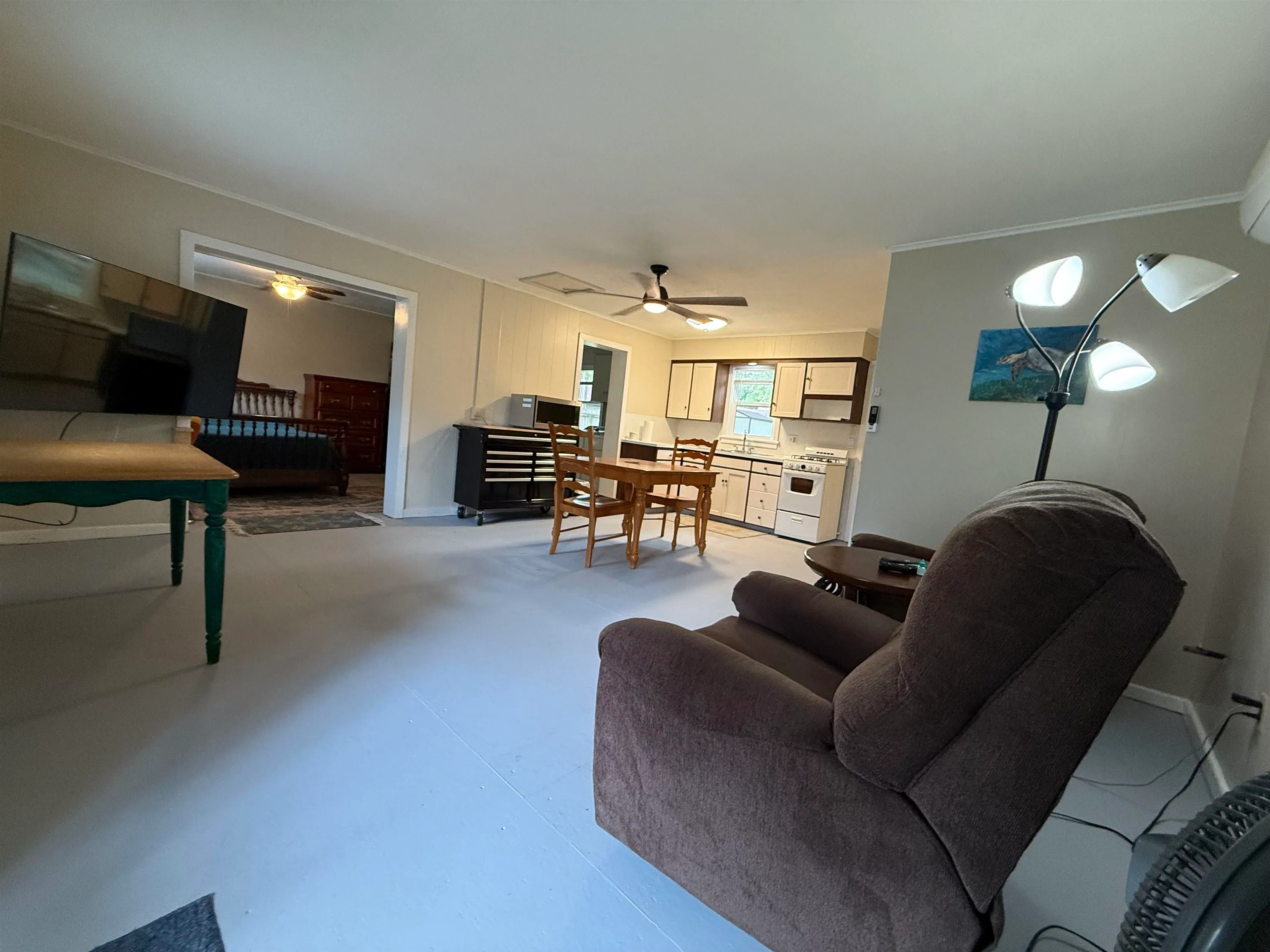 Winfield, Kansas 67156, United States, 1 Bedroom Bedrooms, ,1 BathroomBathrooms,Residential,Active,224709