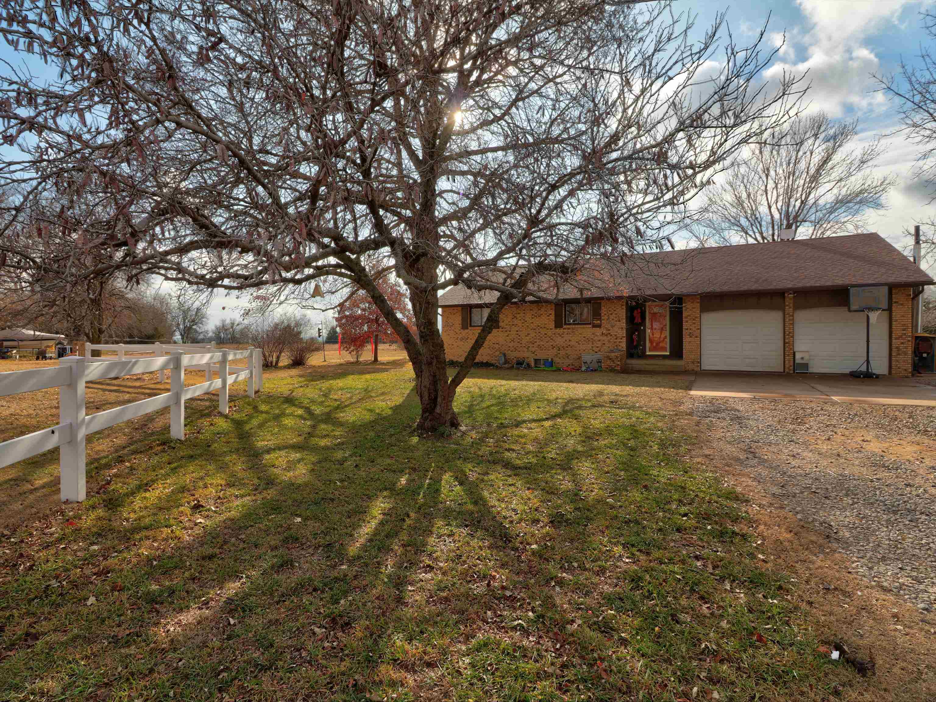 451 Arapaho Rd, Inman, Kansas image 1