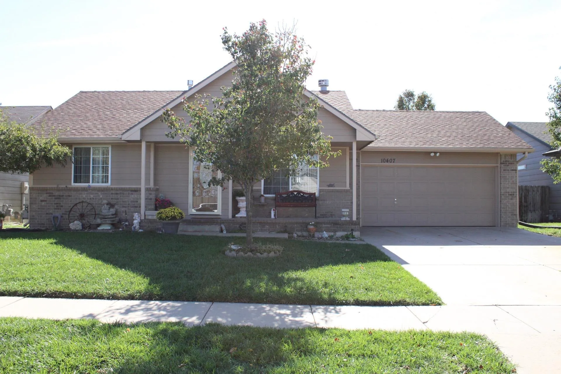 Wichita, Kansas 67215, United States, 3 Bedrooms Bedrooms, ,2 BathroomsBathrooms,Residential,Pending,34320