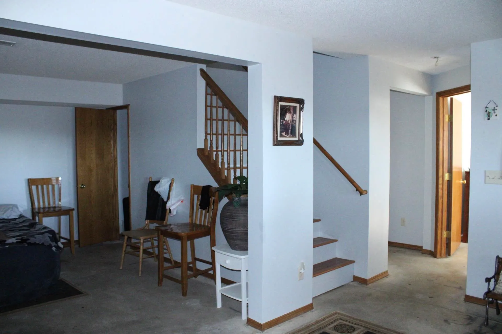 Wichita, Kansas 67215, United States, 3 Bedrooms Bedrooms, ,2 BathroomsBathrooms,Residential,Pending,34320