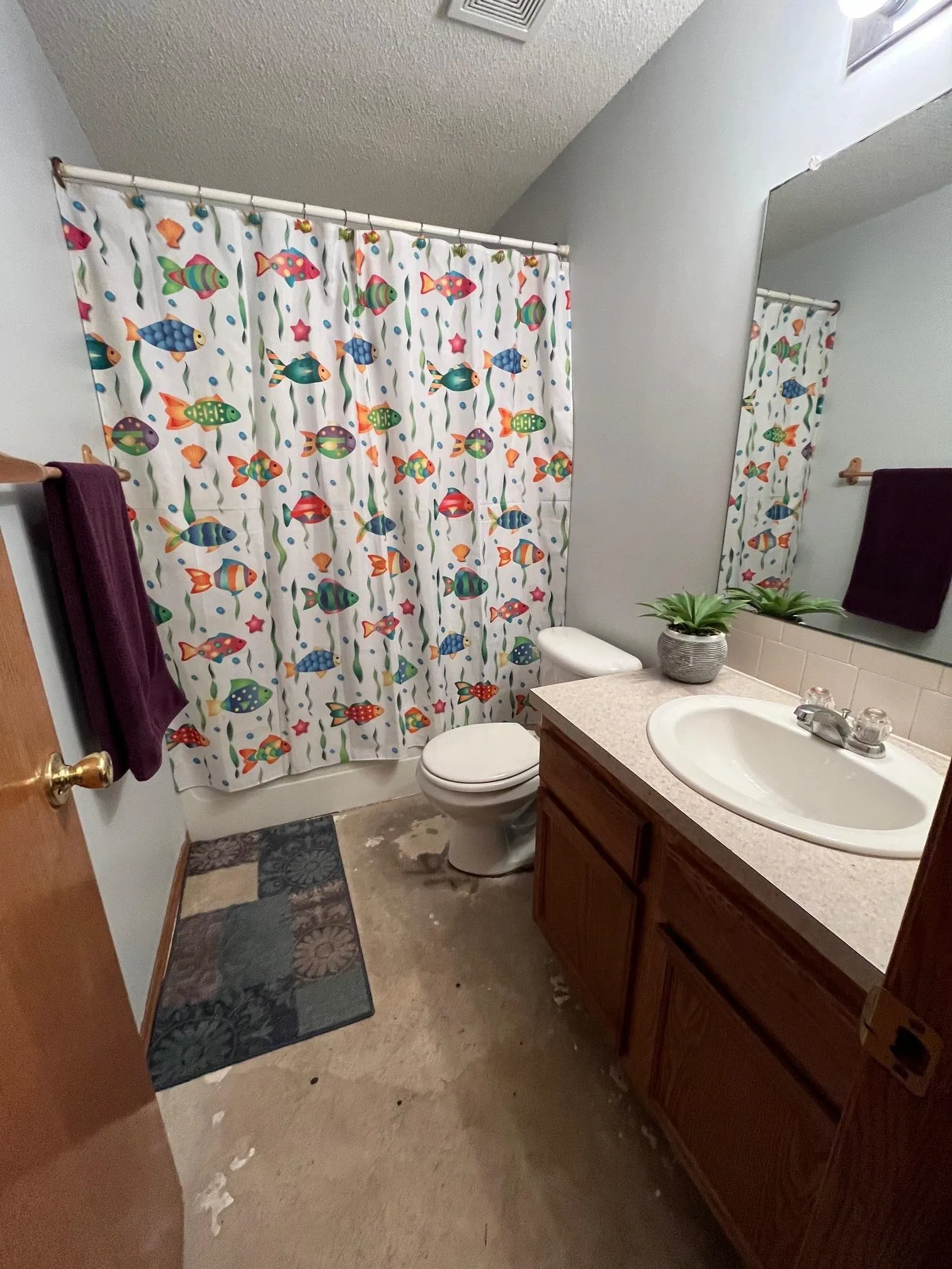 Wichita, Kansas 67215, United States, 3 Bedrooms Bedrooms, ,2 BathroomsBathrooms,Residential,Pending,34320