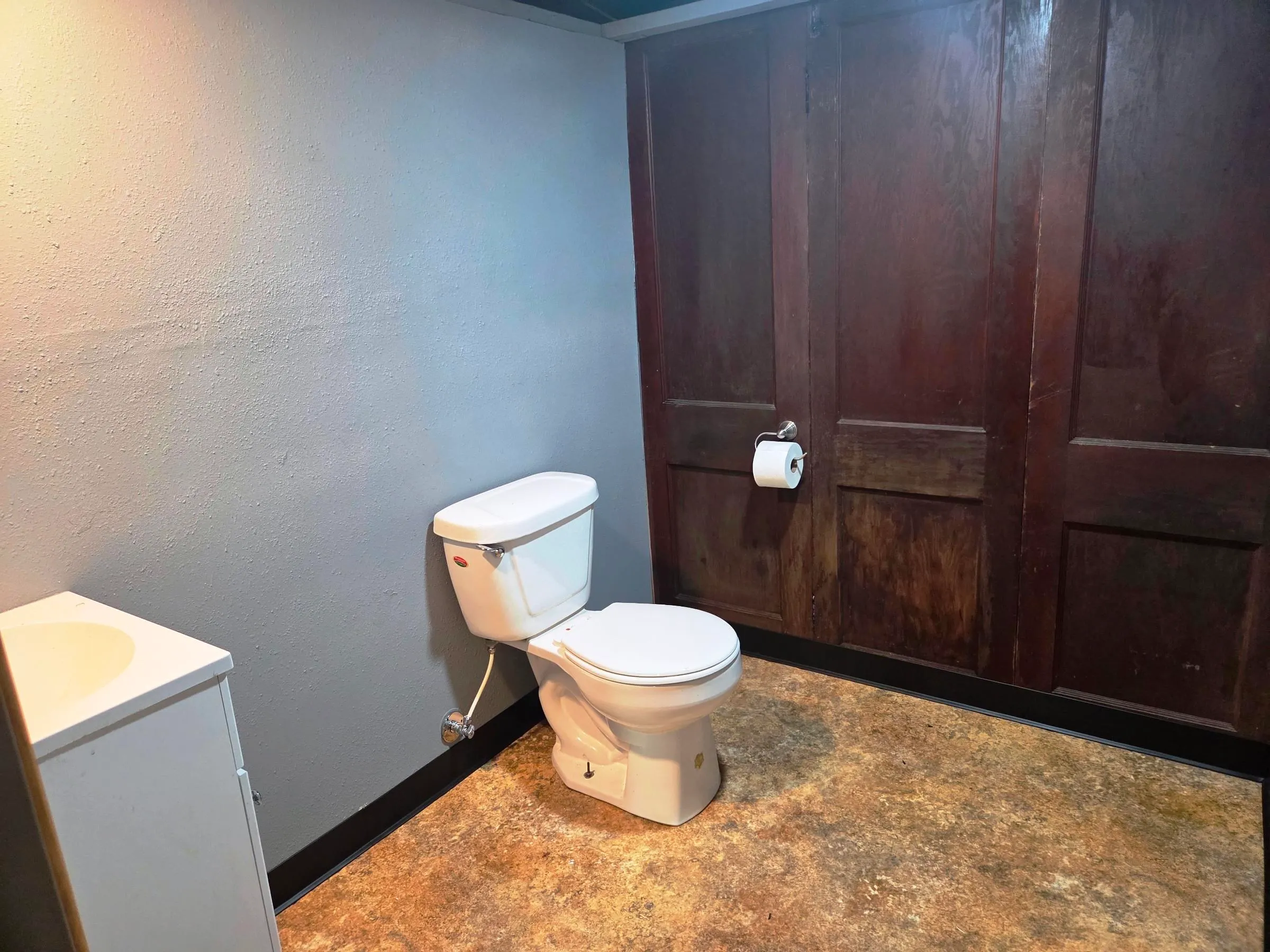 Newton, Kansas 67114, United States, 4 Bedrooms Bedrooms, ,3 BathroomsBathrooms,Residential,Active,149803